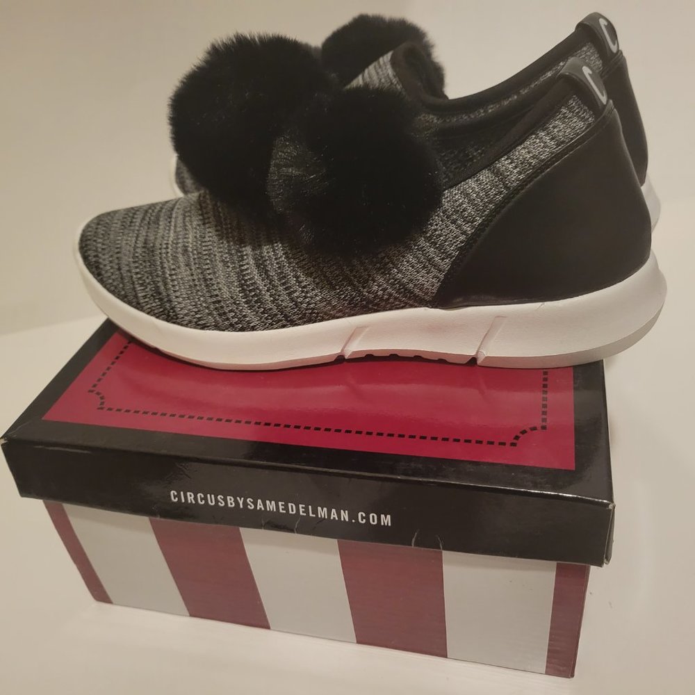 Circus By Sam Edelman Women Lisette Pom Pom Shoes/Sneakers 7.5